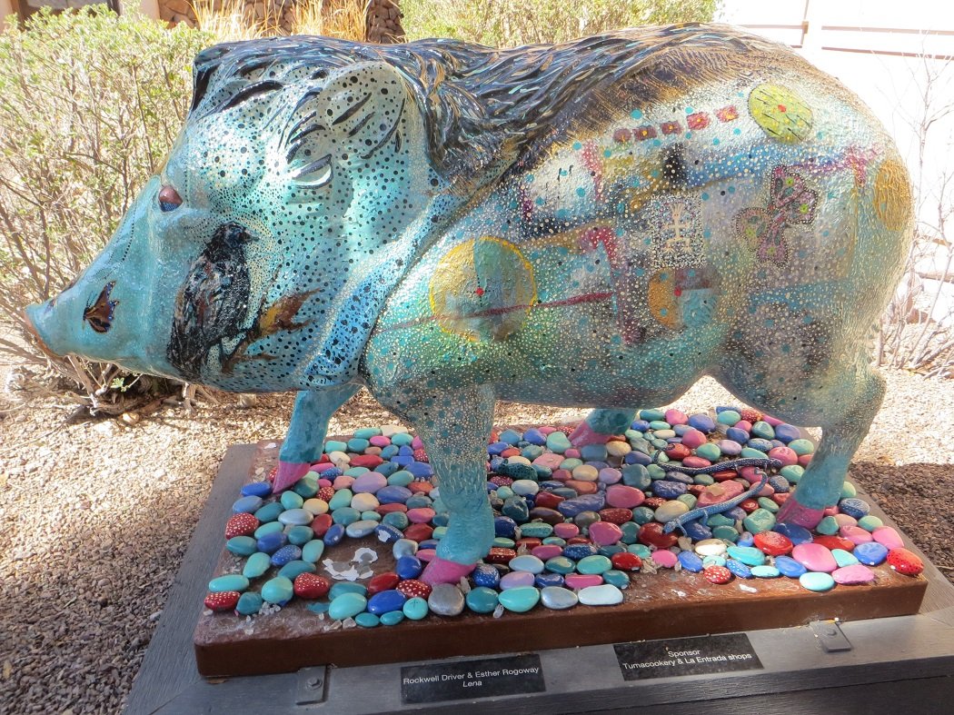 javelina sculp-ture