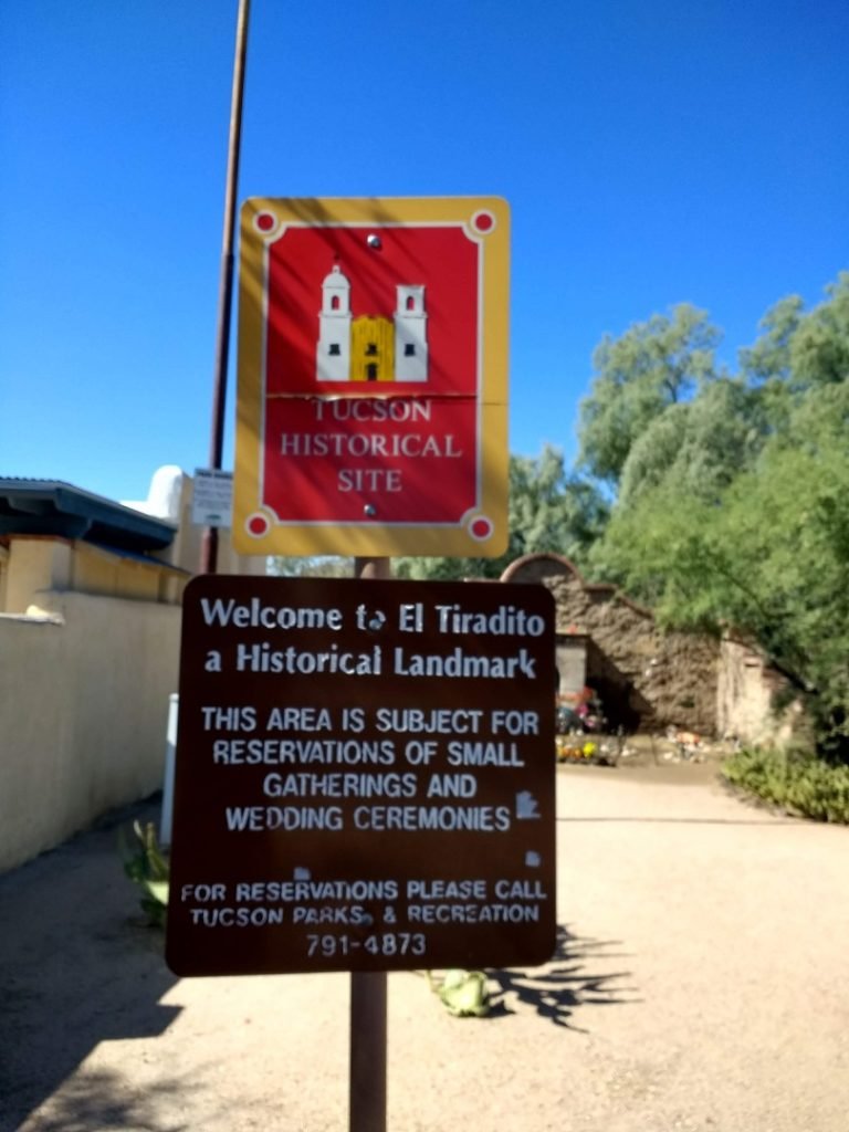 Historic designation sign El Taradito