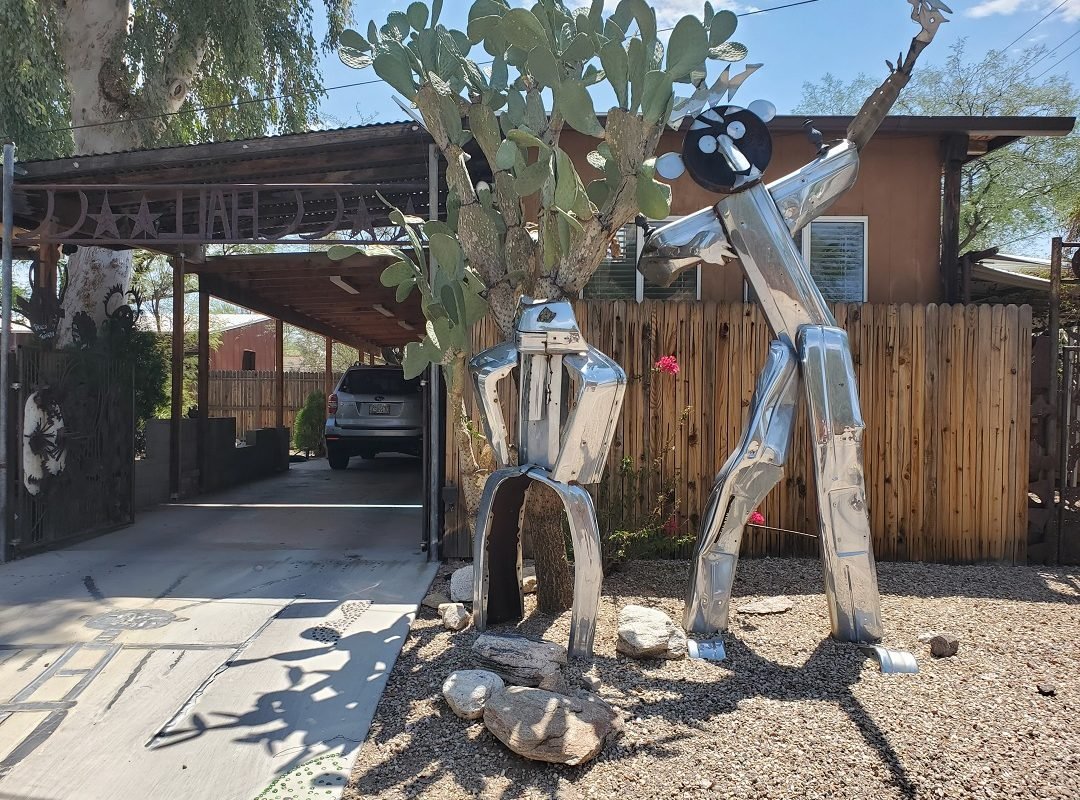 Chromed bumpers men sculpture