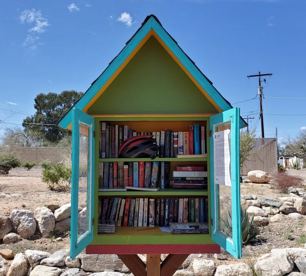 Get a free book and the Samos neighborhood news
