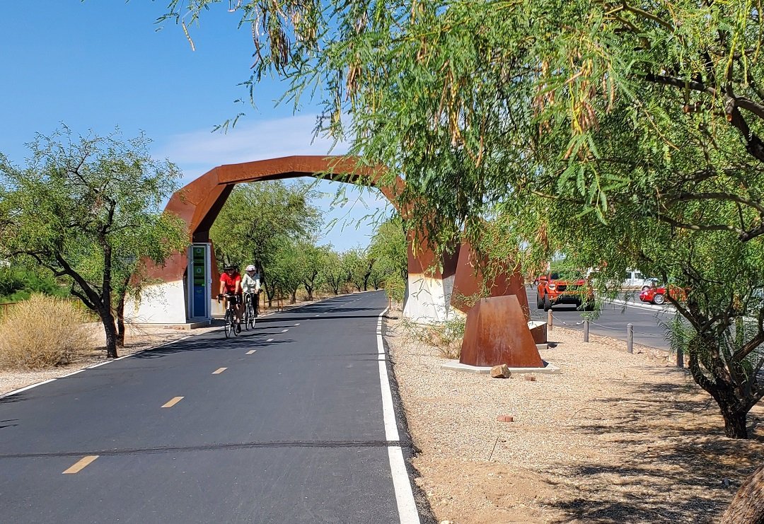Huckeberry Loop bicycling trail Tucson Arizona