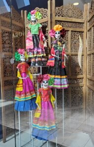 catrina calavera dolls for Dis de los Muertos
